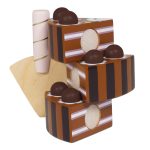 Le Toy Van Drvena čokoladna rođendanska torta - Image 7