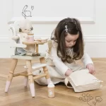 Le Toy Van Set za njegu lutki i torba - Doll Nursing - Image 3