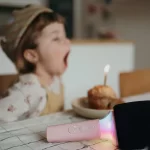 Kidywolf KIDYMIC Bežični karaoke mikrofon – Pink - Image 6