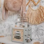 Label Label Drvena aktivnosna kocka - Olive Green - Image 6