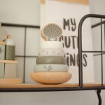 Label Label Drveni balansirajući toranj s obručima - Olive Green - Image 5