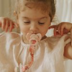Elodie Details vezica za cuclu/dudu Wood - River Rose - Image 3