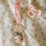 Elodie Details vezica za cuclu/dudu Wood - River Rose - Image 4