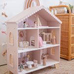 Label Label drvena kućica za lutke s namještajem – Pink - Image 4