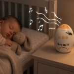 Family Nation Rock Chick™ uređaj za automatsko ljuljanje kolica i bijeli šum 2u1