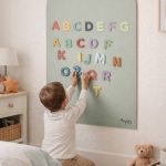 Family Nation MagneKids™ magnetna zidna tabla Luk 95 × 60 cm – Sage Green